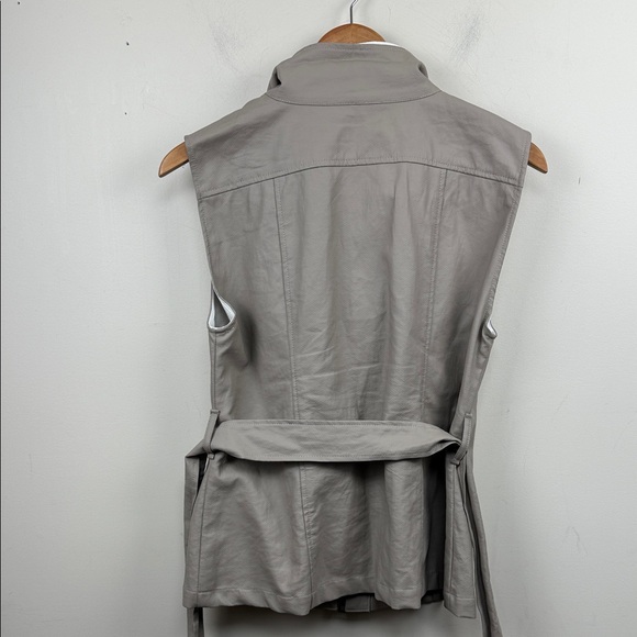 SARAH PACINI Sleeveless Gray Zip-Up Vest with Belt - Picture 14 of 14